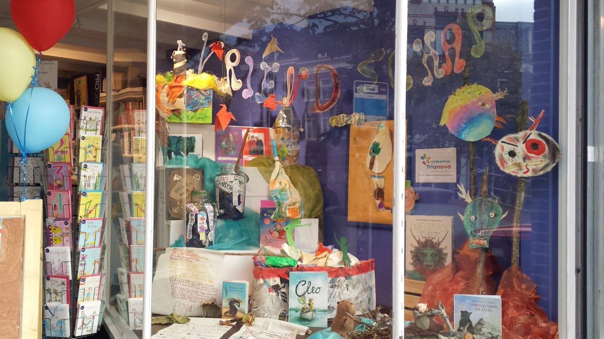 Kindcentrum Trianova mocht de etalage van Kinderboekwinkel <a href="/Toverlantaarn09/">Kinderboekwinkel</a> inrichten. Super trots! #KBW2018 #vriendschap #kinderboekenweek <a href="/Proloog_lwd/">Proloog basisonderwijs</a>