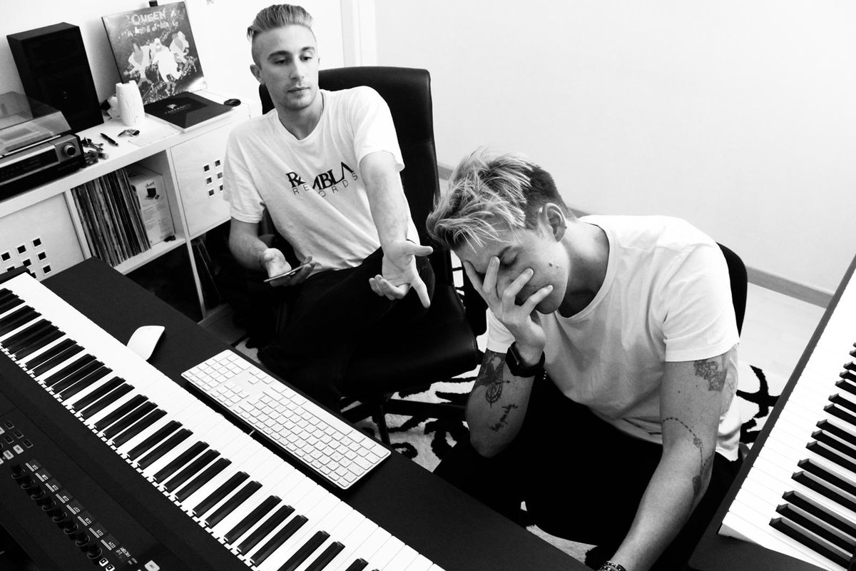 anderblast_real's tweet photo. Music Never Sleeps🆘
• #Anderblast
• #RamblaRecords https://t.co/OdAsZt2qgv