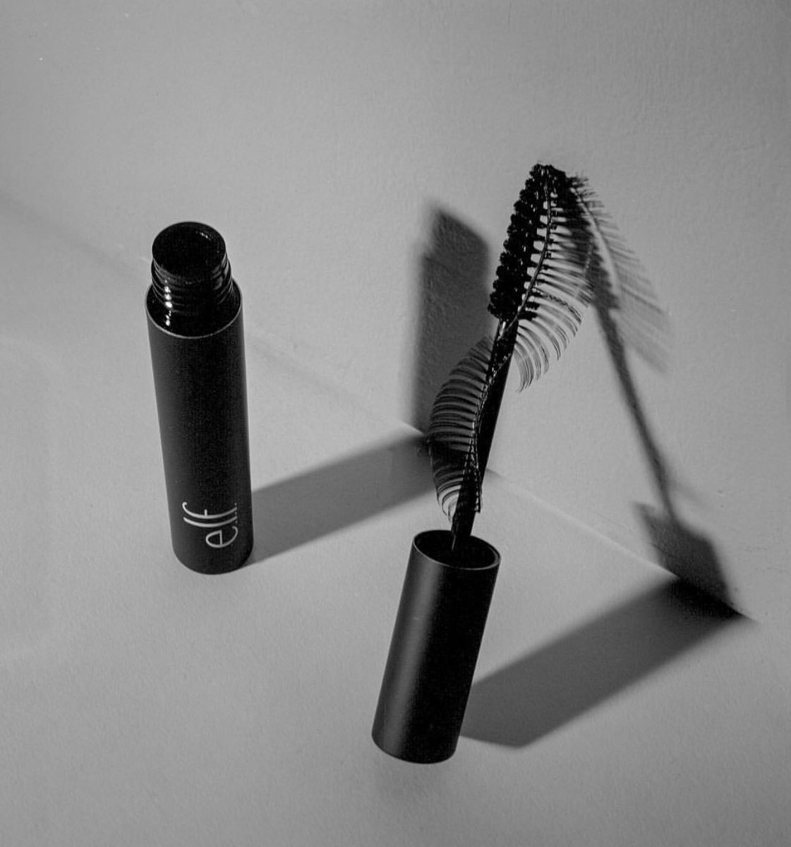 Laurenadlam20's tweet image. #laurenadlamphotography @elfcosmetics #viewcamera #film #blackandwhitephotography #makeup