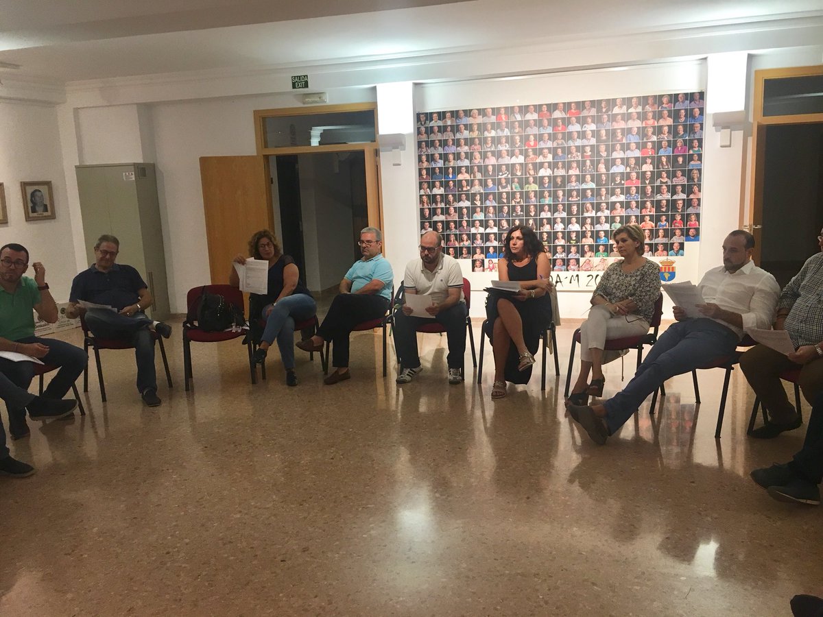 PPOntinyent's tweet photo. Reunió de treball de @PP_VAL amb els companys de @pp_vall S’apropen eleccions i comencem a tindre molta feïna per fer #pp #juntsfemcomarca https://t.co/iCKfroQ56i