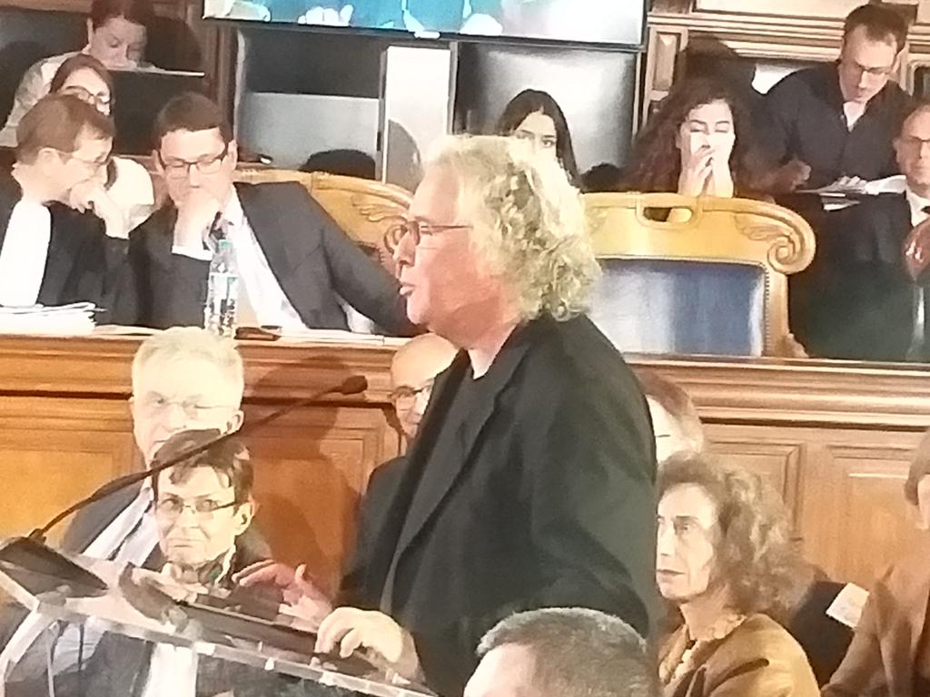 mezhoudsa's tweet image. L&apos;#IA est meilleure que l&apos;humain...mais ce sont des productions humaines donc faillibles #ProcesIA #mbadmb