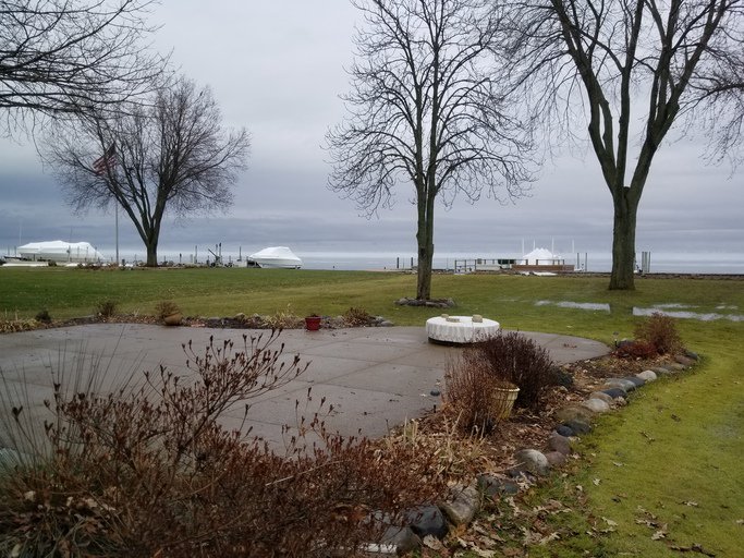 adegregs's tweet image. I'm falling into October with Smiley360 and sharing my best fall photo! #FallWithSmiley #ad