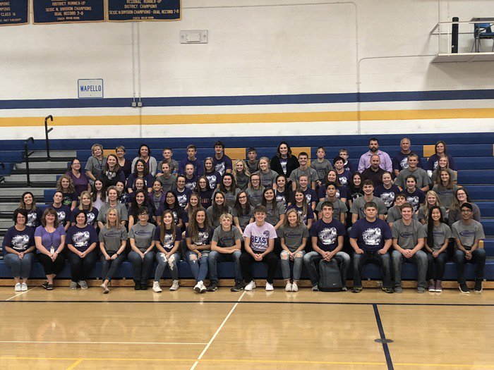 CsdWapello's tweet photo. WHS students and staff showing their support for Aaron Boysen and family 💜 #boysenstrong #wapellotribepride #wearewapello https://t.co/mEq8hVboqP