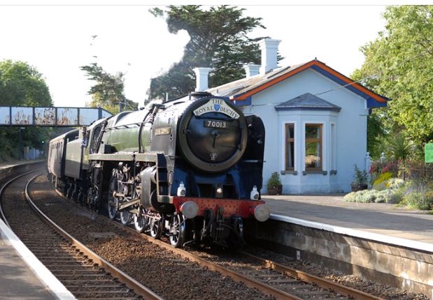 Railholiday's tweet photo. Wanting to see the Flying Scotsman this weekend? It's due through St Germans on Saturday at: 9.17 (down) 15.10 (up) 17.17 (down) and 18.45 (up). Here’s a gratuitous photo of a different engine... #steam #trains https://t.co/zNwZzi4emS