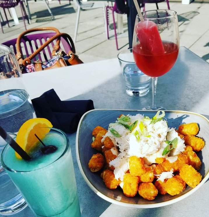 #tbt to summer rooftop happy hour. 📷: cdawg2610