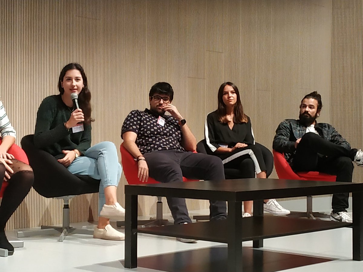 NettDigital's tweet photo. Mesa de #TalentosDigitales de éxito  cuentan cómo la fórmula #MasterMPD + #BecaTALENTic les ha ayudado a entrar dentro del mercado laboral #TALENTic IV https://t.co/xb4mFmHTBT