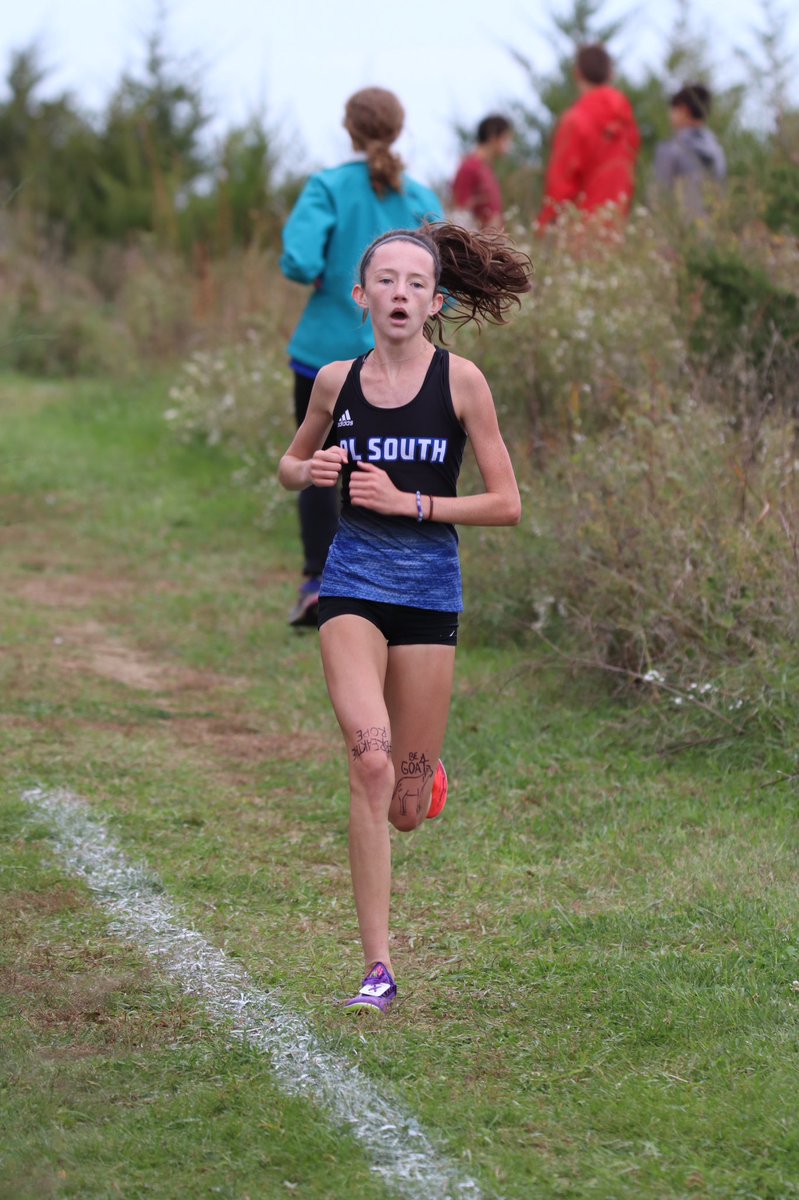 PrepRunningNerd's tweet photo. Kaylie Crews, Anna Jennings and Hannah Denson top three at Metros.  I haven’t seen scores, but @LadyTitanXC and @MillardNorth_XC looked tough.

@MSXCDistance https://t.co/RretlV8W8v
