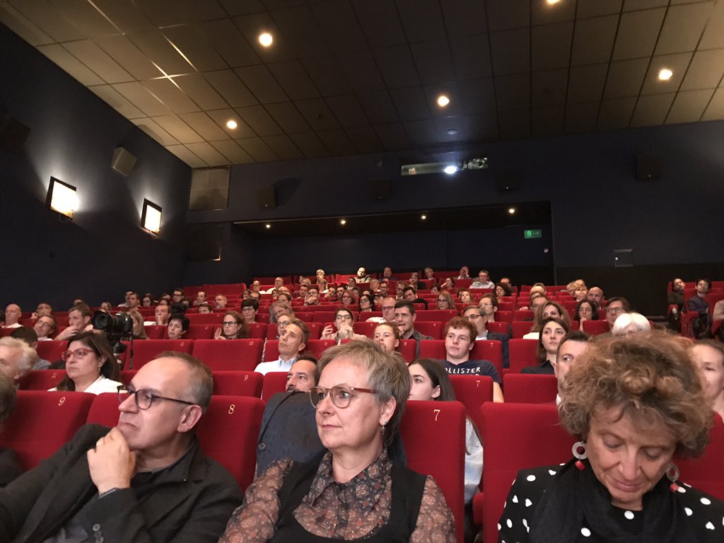 Abbiamo tutti accettato la logica che l’online, le tecnologie sono doventate una estensione nella vita di tutti i giorni #BrunoGiussani #visionarynight <a href="/atedIctTicino/">ated</a>