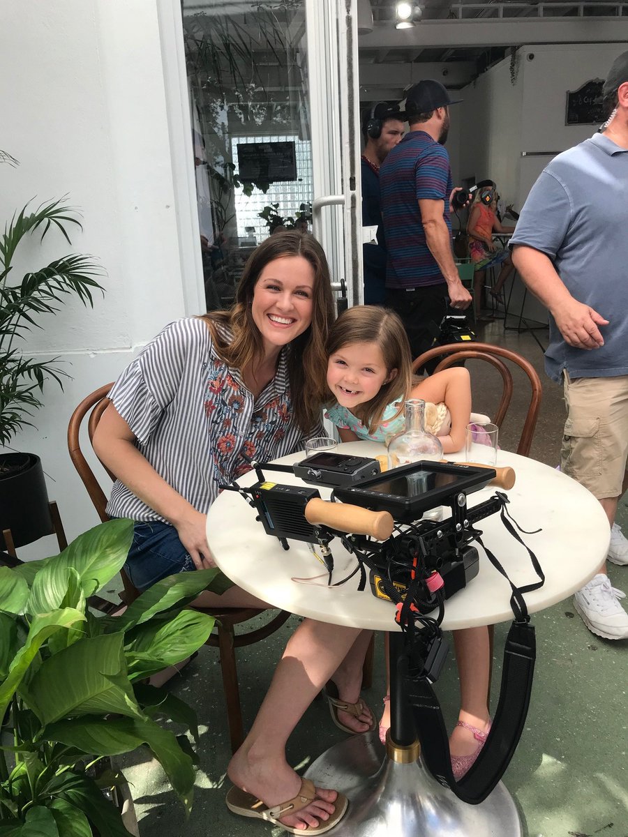 LevelTalentGrp's tweet photo. Aubriana and Julianne on set for Bealls this week! Fabulous job ladies! 😎 #LevelTalentGroup #TeamLevel #TeamTalent #Bealls #OnSet https://t.co/ej0Dxb5KD4