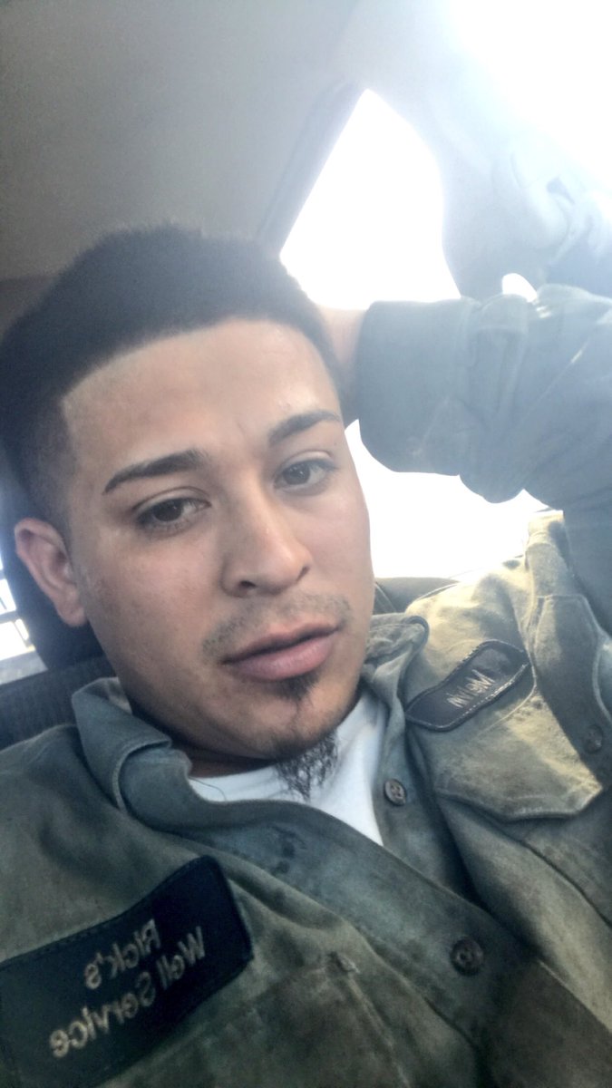 DatBoiMel's tweet image. Gotta grind out here if not you won’t survive #OilFieldLife #MoneyIsTheMotive #FamilyIsTheFuel