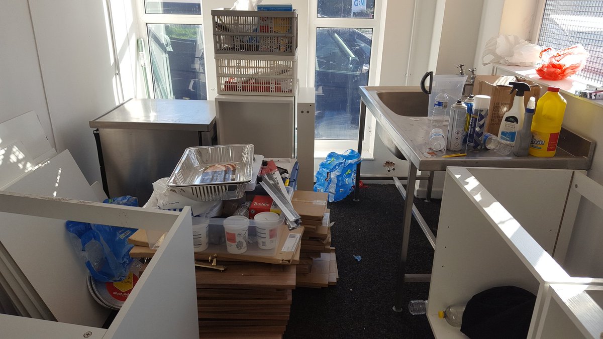 <a href="/AndyBurnhamGM/">Andy Burnham</a> making #bedeverynight a reality kitchen sorted on the 10th. We need trades people to give time