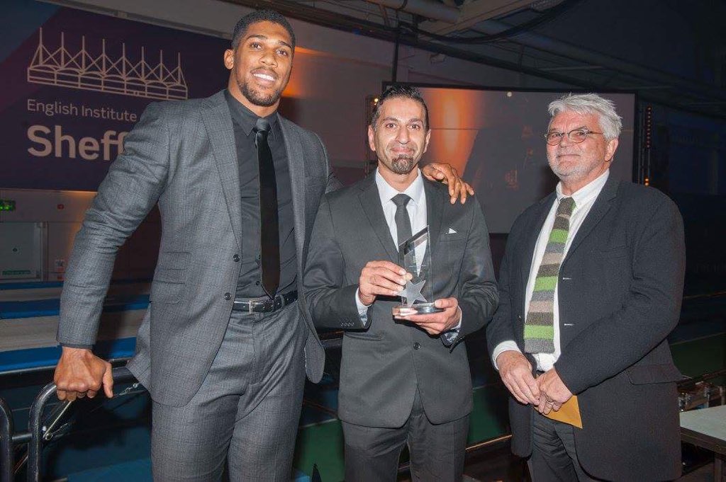 ONENATIONCC's tweet image. Our director Wajid Nazir won the ‘unsung hero’ award last year, Good luck to all the nominees tonight looks glamorous again, fab work @eissheff @SIV_Social @OLPSheffield, @DJ_Bly #SheffieldCelebrationofSport