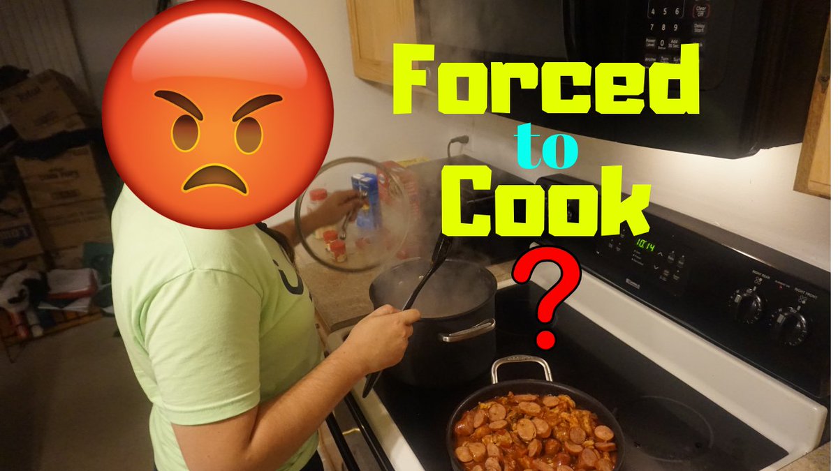 MasterMoo45's tweet image. Did I make her cook me jambalaya🤔🤔🤔 watch the vloooog! 
youtu.be/EcEwnf4HjKo
#getinthekitchen #jambalaya #southernfood #youtuber #vlogs