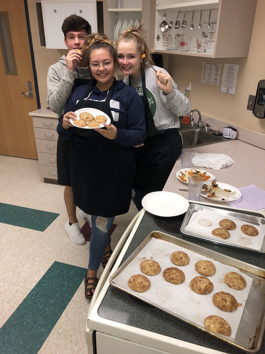 dhsculinaryarts's tweet image. Roasted vegetables and sausage then topped off with snickerdoodle cookies! I’m shocked and proud of how little leftovers we had! #dhsculinaryarts #eatyourveggies #cookingmethods #roasting #baking