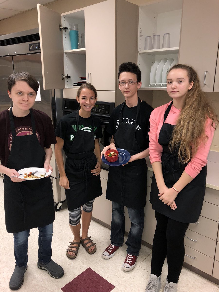 dhsculinaryarts's tweet image. Roasted vegetables and sausage then topped off with snickerdoodle cookies! I’m shocked and proud of how little leftovers we had! #dhsculinaryarts #eatyourveggies #cookingmethods #roasting #baking