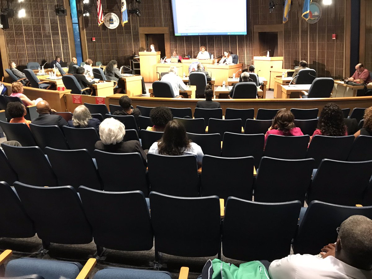 JonathanKirch's tweet image. Tonight Wilmington City Council unanimously passed an ordinance setting healthier default kids meals beverages kids are sweet enough No #sugarydrinks