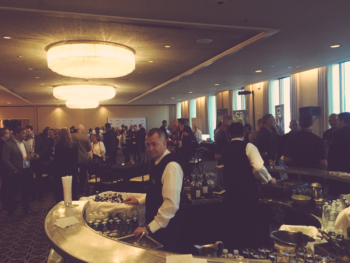 Inriver_PIM's tweet photo. The last networking occasion at the first #PIMpoint18 Americas sponsored by @Shift7_Digital 🍸 https://t.co/GN0rX4lSSy