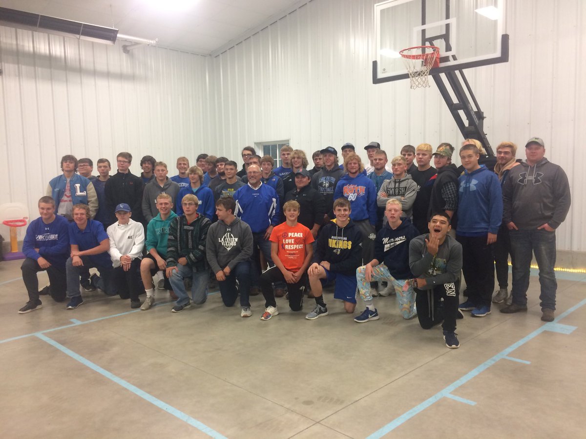 Thanks Mike and Jarad Drinnin for donating and grilling steaks and Johnson’s for hosting the 2018 Lakeview Football Homecoming steak fry!