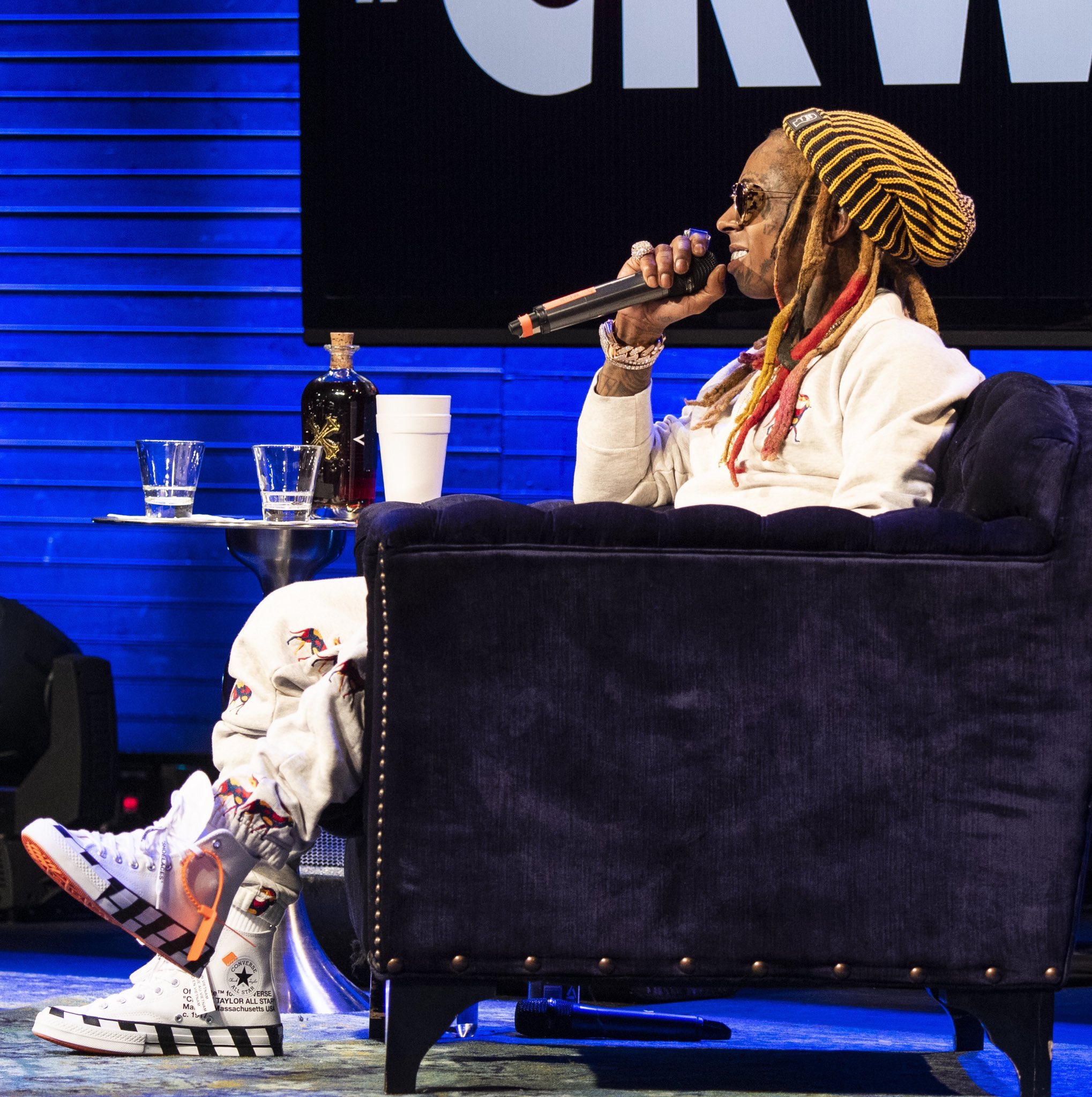 𝐔𝐏 𝐓𝐎 𝐃𝐀𝐓𝐄 Off White Converse 大物ラッパー リル ウェインがコラボchuck Taylorを着用 Converse Offwhite チャックテイラー オールスター コンバース スニーカー オフホワイト コンバース リルウェイン 海外ラッパー