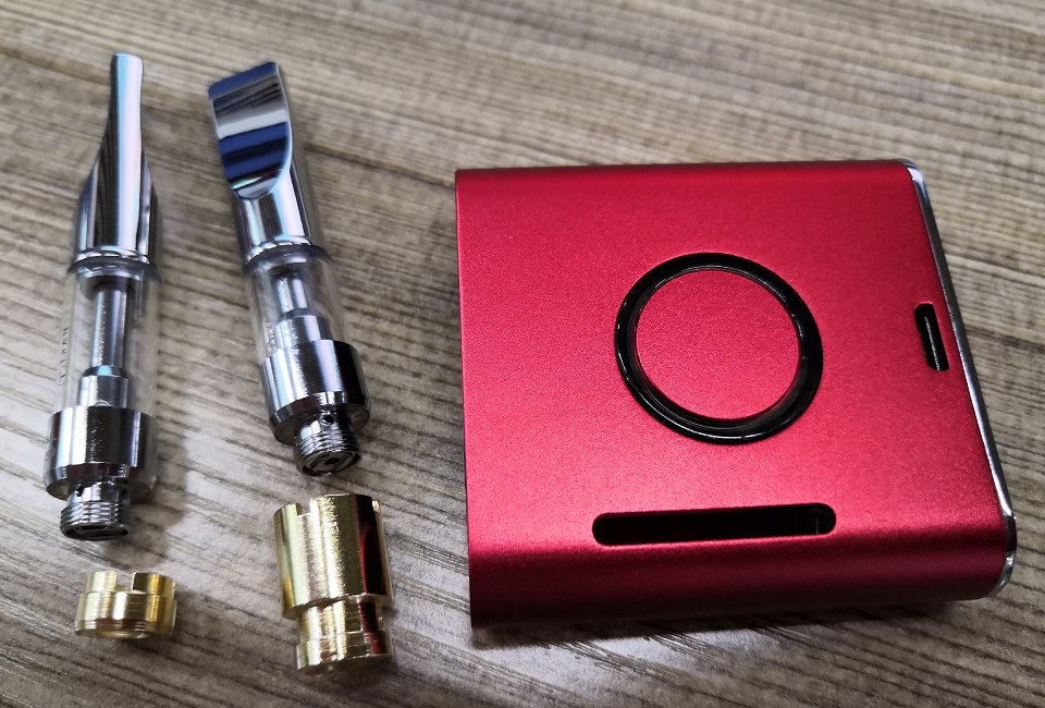 TonyTranspring's tweet photo. amazing vaporizer hardware with 900mah #cannabis #vaporizerhardware #marijuana #dispensary #thc #cbd #extracts #atomizer #vapingpen #oilcartridge #community #cannabisculture #710 #420 #transpring https://t.co/mer0ImXaup