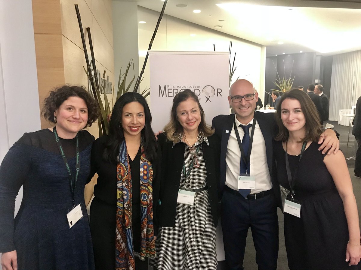 motterandi's tweet photo. Superbe collaboration entre les 3 #ORPEX de #MTL (@DESTL_INFO, @CCEMontreal et @Acclr_CCMM) pour la soirée reconnaissance de nos incroyables PME exportatrices qui représenteront la Montréal au gala MercadOr QC du 7 nov. MERCI à nos partenaires @DesjardinsCoop & @economie_quebec ! https://t.co/nh1m1Q2Im5