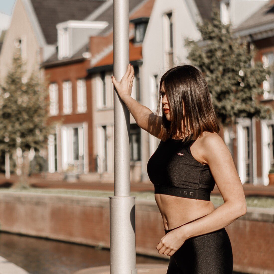 Hosting a giveaway with Röhnisch for this outfit! Enter on my insta post 😘 instagram.com/p/BohacwSiNPX/ #giveaway #giveaways #GiveawayAlert