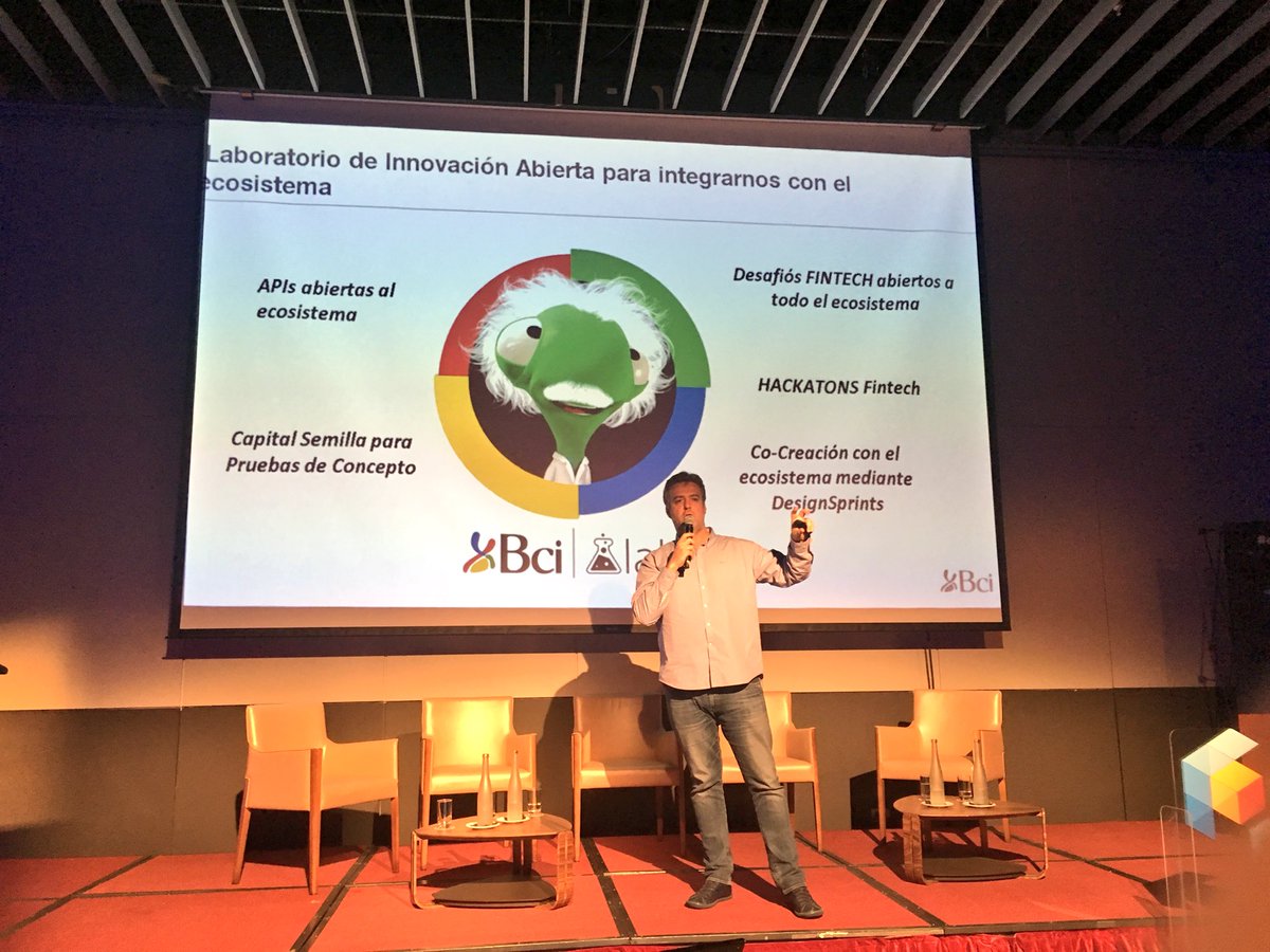 BancoBci's tweet photo. En @BancoBci contamos con nuestra propia aceleradora, porque entendemos el valor y talento que se encuentra en el ecosistema realizado por #BciLabs en #OpenInnovationSummit #InnovaciónBci https://t.co/kXyXnhdItL