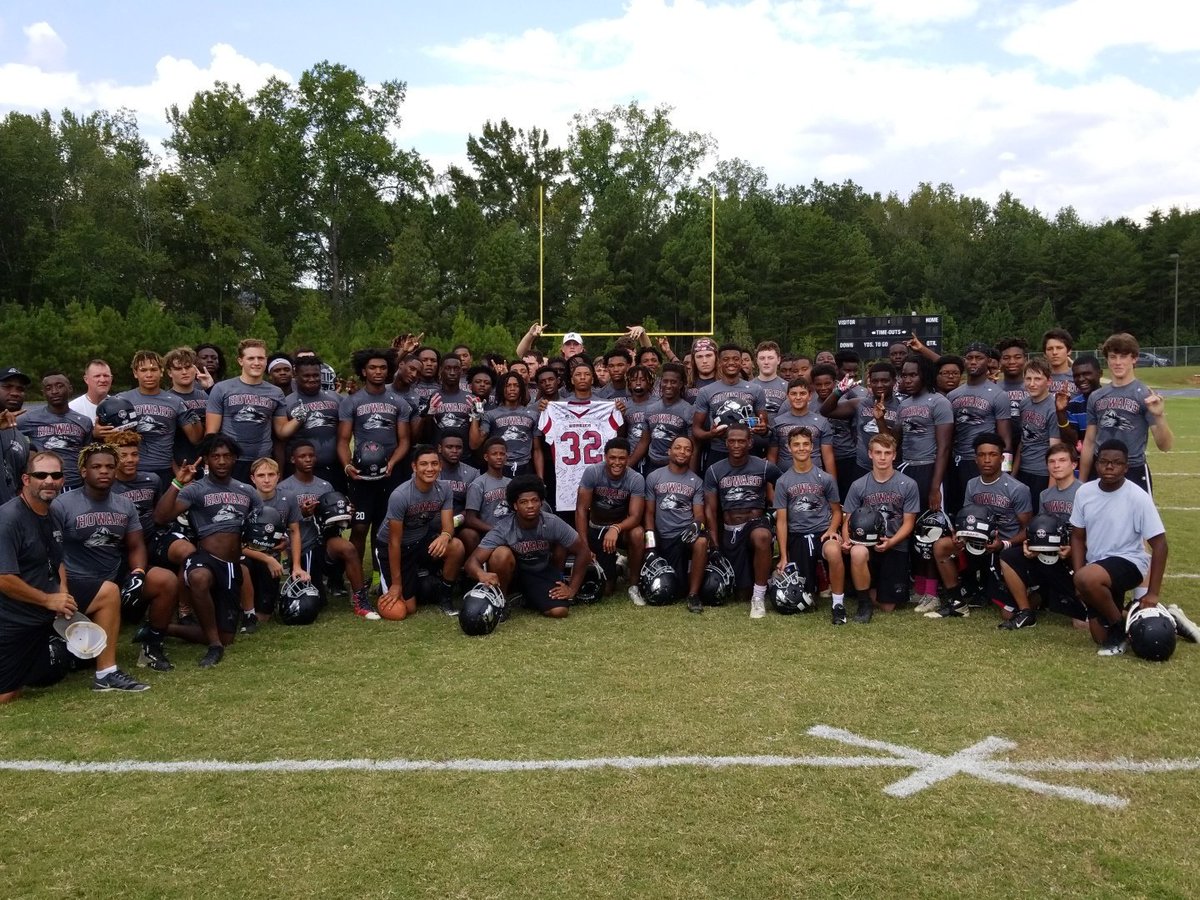 Huskies thinking of Pike County and the family of Dylan Thomas. One family @thehowardway #DylanStrong <a href="/BibbAthletics/">Bibb Athletics</a>