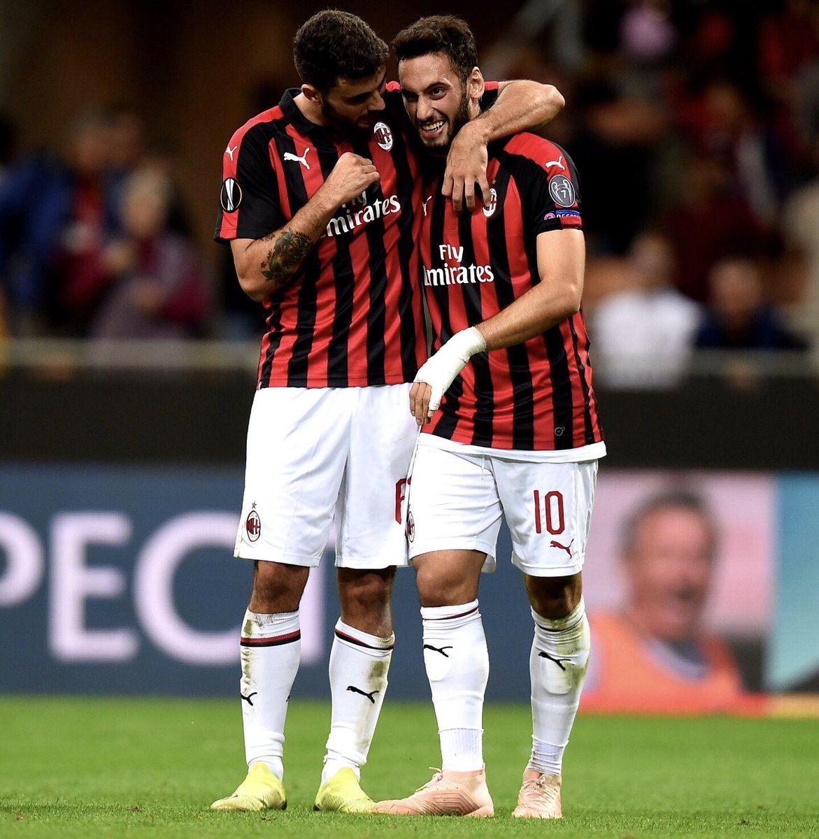 Hakan Calhanoglu On Twitter Che Rimonta Rossoneri Six Points From Two Games We Can Be Happy About This Europa League Start Cutroonfire Uel Stepbystep Forzamilan Hc10 Acmilan Https T Co Cnj1mmzzx7