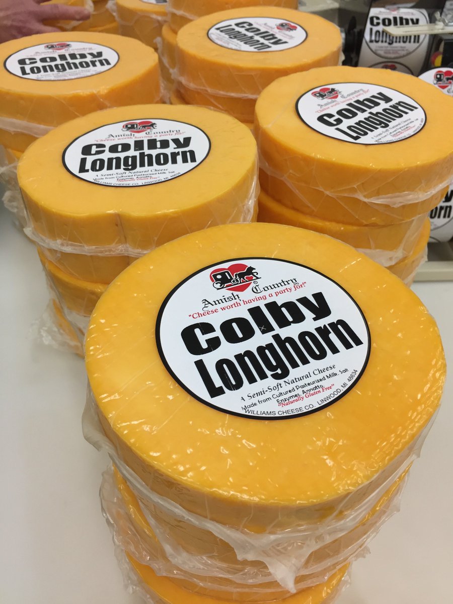 CheeseWilliams's tweet photo. Look at all this delicious Amish Swiss Colby Longhorn cheese.  Wouldn't that taste great on your taco's today? #cheese #NationalTacoDay #amishcountry #williamscheese #ThursdayThoughts https://t.co/ivQJi3AN4Q