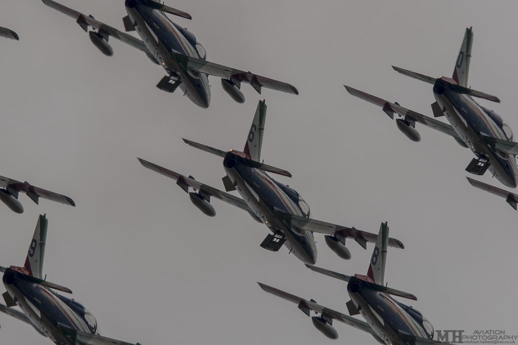 MichaelHallam20's tweet photo. @airtattoo @FrecceTricolori https://t.co/kNexmXp7mM