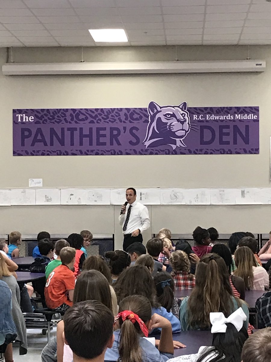 PrinJeffDuncan's tweet photo. It was great to have Chris Justus (@ChrisWYFF4) speak to our Grade 6 Ss @RCEMiddle about meteorology. He shared stories and insight about what he does everyday and careers involving meteorology. Thank you for spending some time with us today! #WYFF4 #RCEscience #RCEmindset https://t.co/5MQSKBX5OE