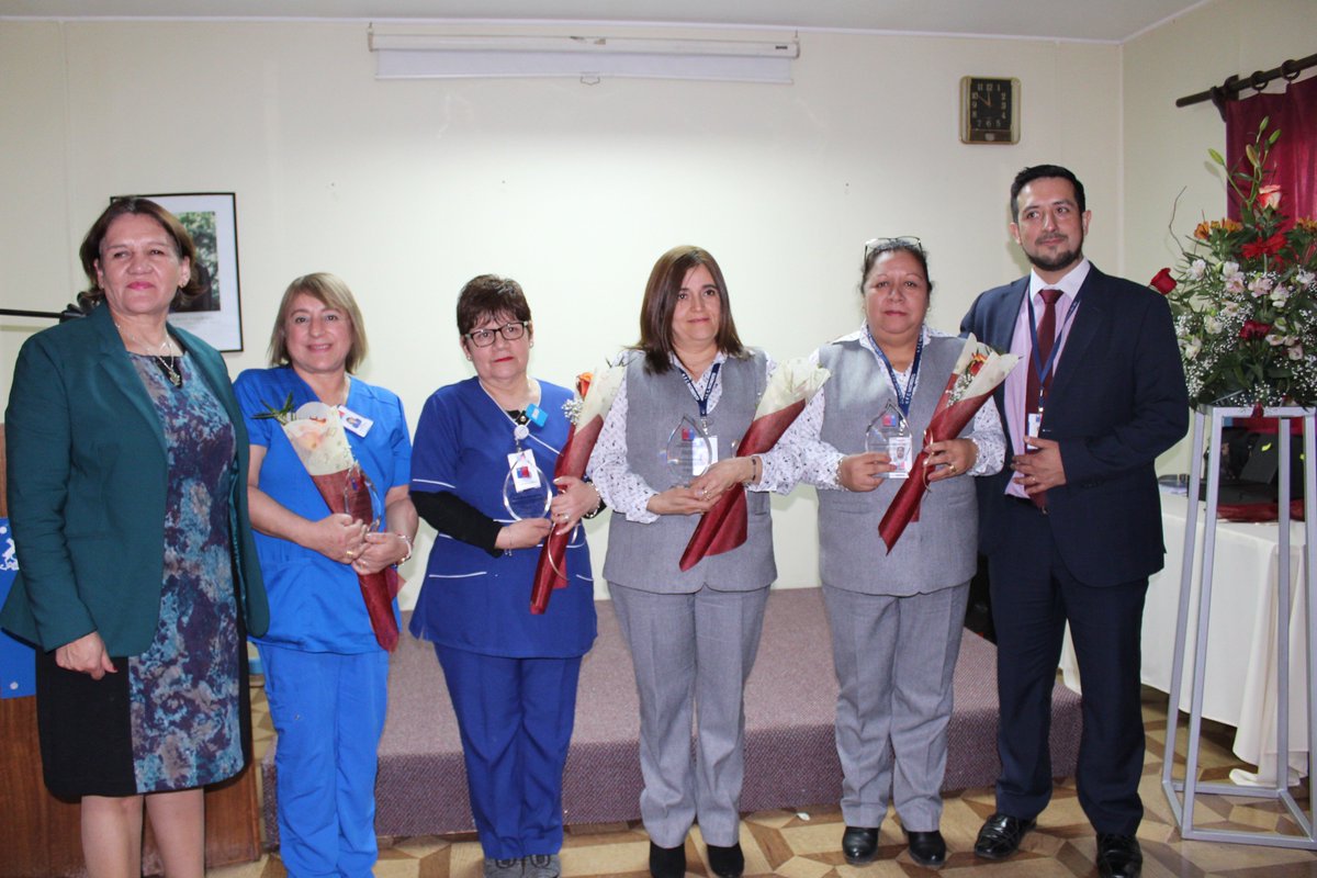 SSBiobio's tweet photo. En #DiaDelHospital , el Hospital de Nacimiento reconoció el trabajo de cada uno de las y los funcionarios, quienes día a día se esfuerzan en brindar una mejor atención, por una mejor salud @ministeriosalud @HospNacto #ChileLoHacemosTodos #LaSaludLaHacemosTodos https://t.co/sLqZB8gsx0