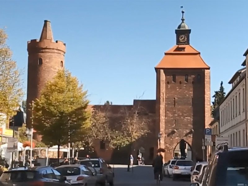 ziegelstempel's tweet photo. https://t.co/yfwCr68koJ

#BernauBeiBerlin #BefestigungsanlageStadtmauer #SteintorBernau
Historische Altstadt Bernau bei Berlin: Stadtmauer, Rundtürme, Tore
https://t.co/gppQSfFcTu https://t.co/VOIvljOucQ