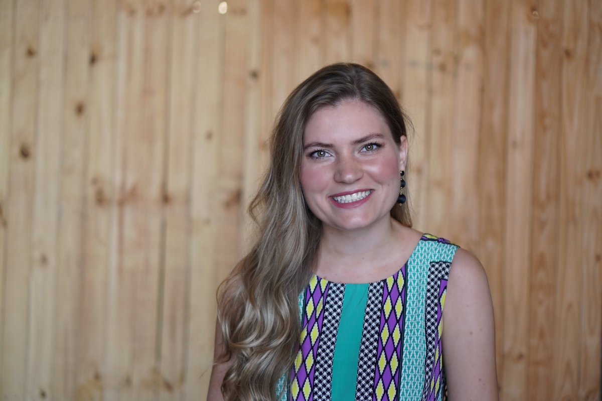31000_FT's tweet photo. Thursday Spotlight! 📸 Meet Sarah Meacham: Social Media Coordinator. Sarah is a determined individual who loves following social trends to keep brands in the know. ✨ #FlyingHigh #AgencyLife https://t.co/5cYnPtlMTG