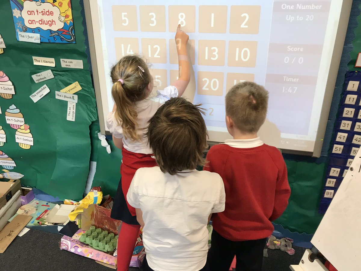 SGGdigilit's tweet photo. Clas 2b ag obair cruaidh a’ leasachadh na sgìlean thoir air falbh madain an-diugh.  P2b working hard on subtraction. https://t.co/ubjMuS39T4