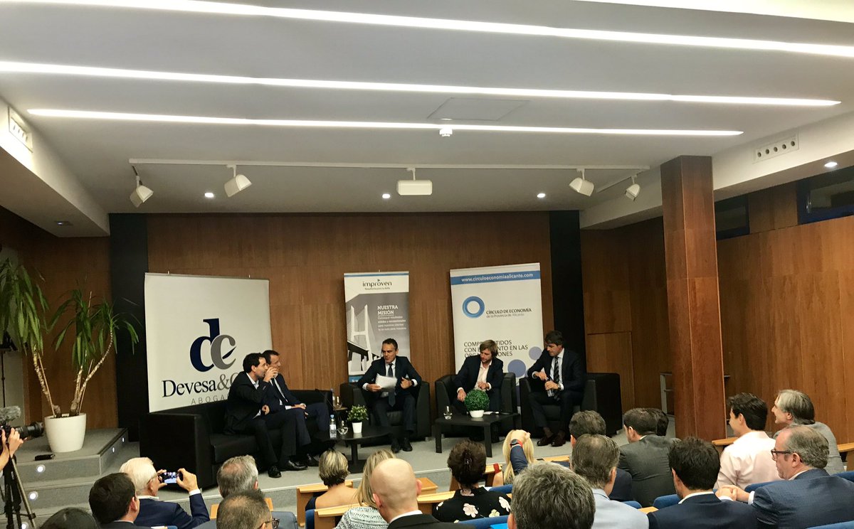 MyD_Management's tweet photo. Fabulosa jornada organizada por @circuloalicante sobre Alianzas Estratégicas para el crecimiento Empresarial en el @BWAlicante con la colaboración de @devesaycalvo y @Improven , como fabulosos los ponentes. https://t.co/3HesuX7QWk