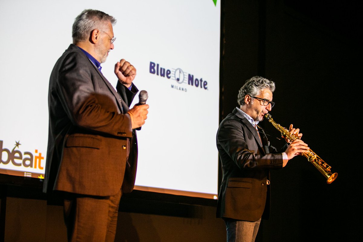punkforbusiness's tweet photo. Ecco com'é andato il primo giorno dei #Punk BEA 2018! 😊
Ci vediamo domani con i Talk, la cerimonia e tante sorprese✌️
Ph. By WePhoto
#p4b #Punkforbusiness #Bea2018 https://t.co/0EQTVdWuYM