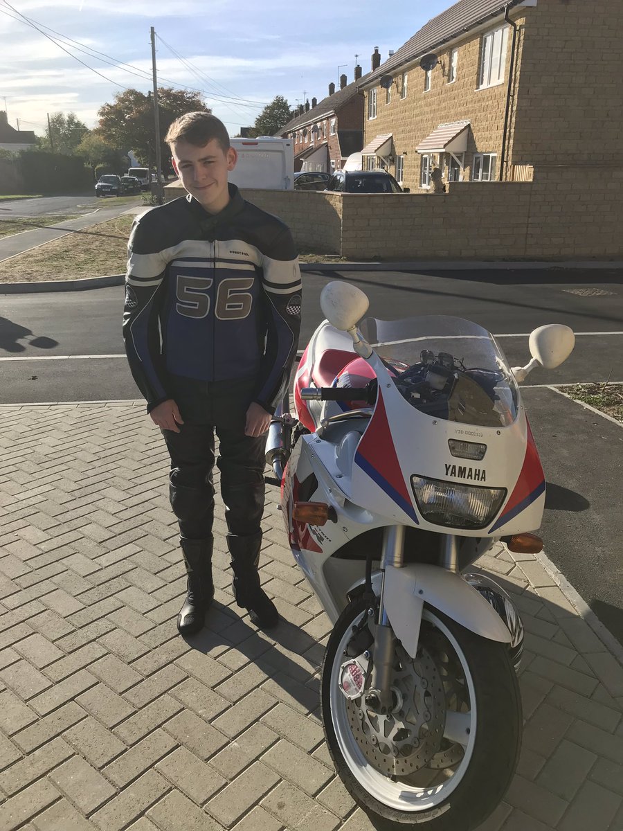 Spin out in the sun with me lad