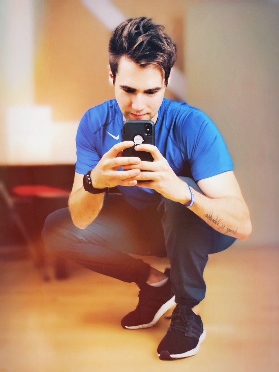 Jake_Motivation's tweet photo. Don’t wait for the “right time.” Work smart and create your own opportunities. What is an obstacle that’s blocking you from reaching your current goals? Let me help! https://t.co/dwq6oRV8el