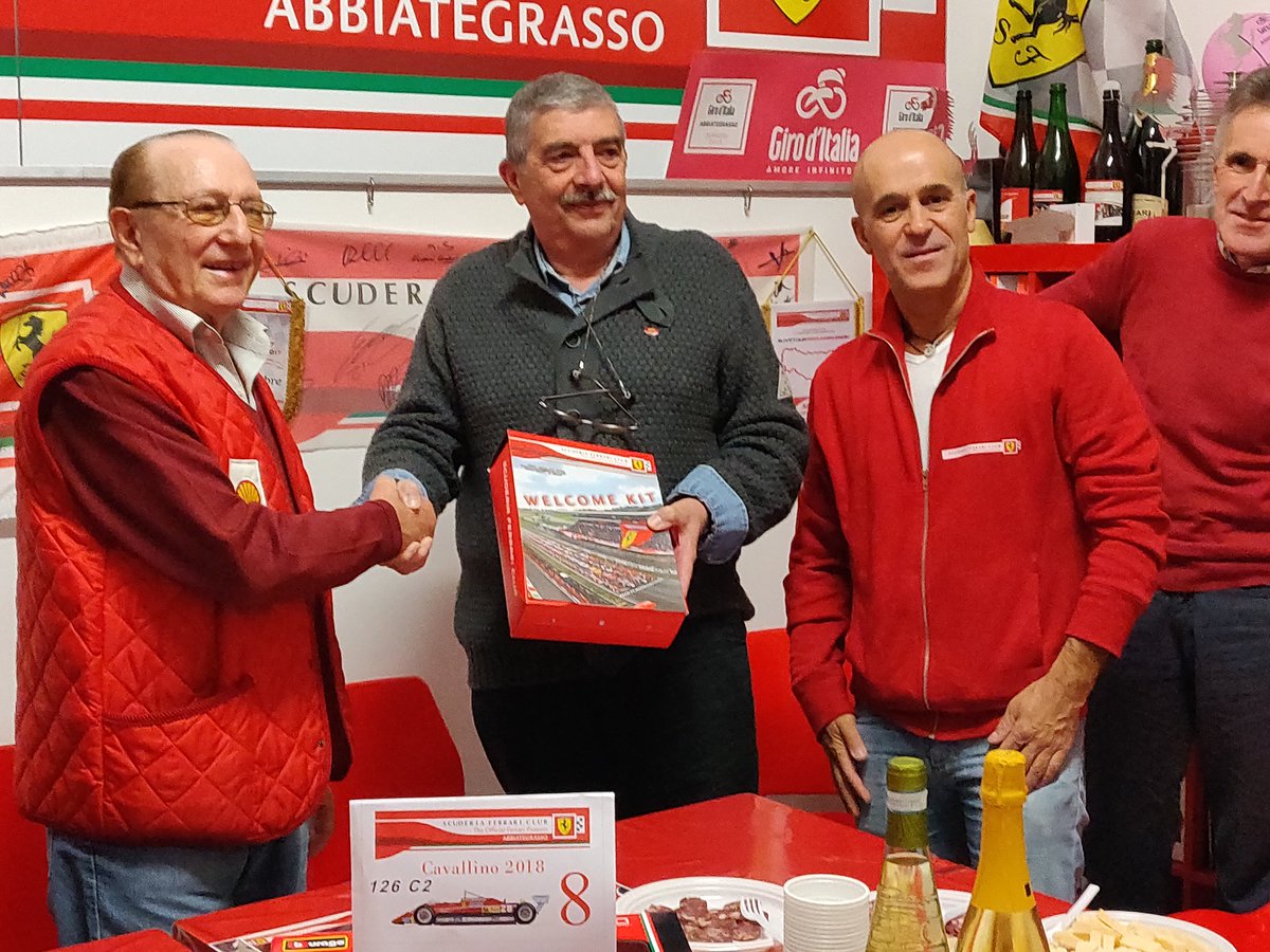 Sfc_Abb's tweet photo. Lo "Scuderia Ferrari Club - Abbiategrasso" consegna la tessera 2018 a @GiorgioSivocci #liveyourferraripassion #readysetred #redseason #ferrari #IlClubDelleEmozioni #sfcabbiategrasso https://t.co/lMBCLpsj7p