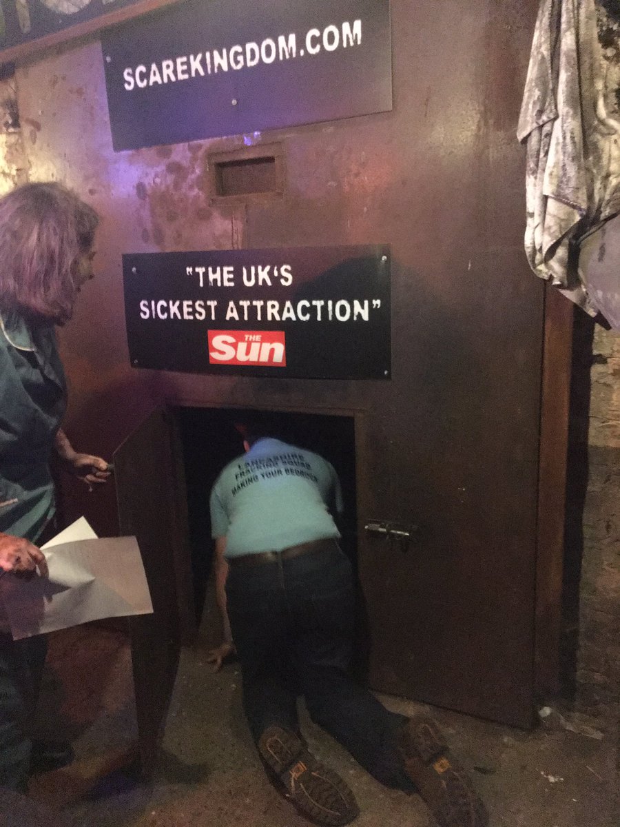 Brilliant night at Scare Kingdom!! Thanks for the tickets <a href="/ScareKingdom/">Scare Kingdom</a> 👻💉💣 #scary #workperks #scarekingdom