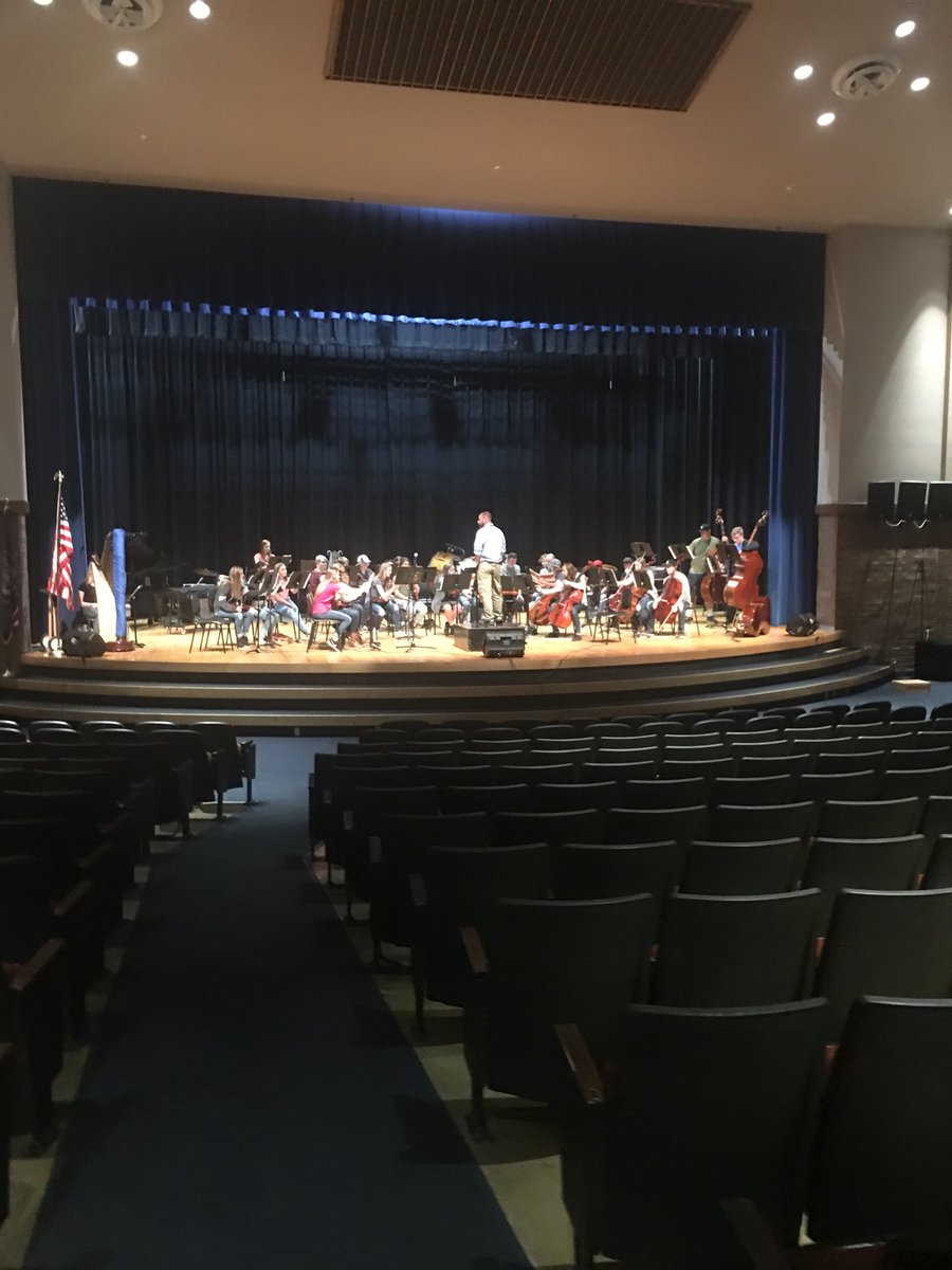JHSBANDORCHE1's tweet photo. Getting Ready for Sat. Performance at 4:30 PM with the SUU Wind Symphony and Monday night at 7:00 PM for our Fall Concert!! Come support our students!! @JuabSD @JuabHighSchool @JuabHighSchool1 https://t.co/JPeechgmxF