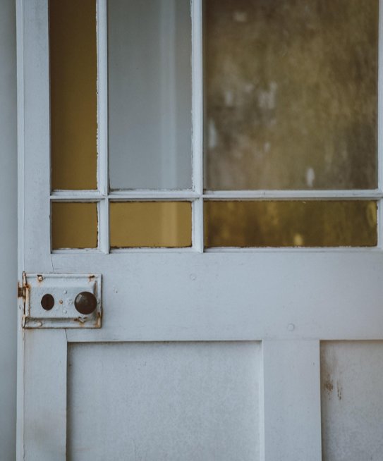WRaccioLawCT's tweet photo. Take Caution of the Risks of House Flipping https://t.co/361cDUGgRC https://t.co/UnYHLoUMPy