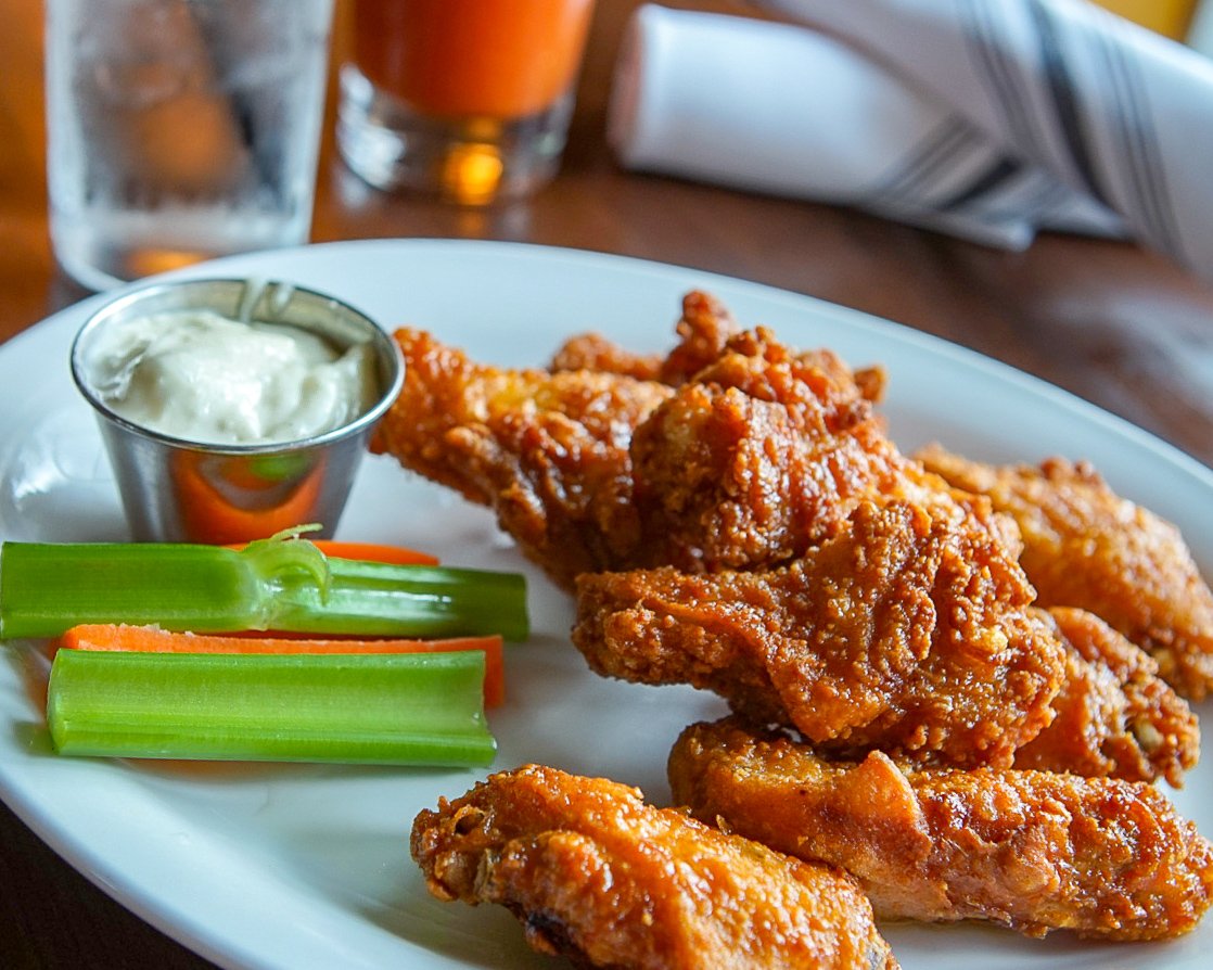 TheTavernVT's tweet photo. Thursday night, wing night! Who’s coming in!? #vermont #wingnight #food #dinner

📸: @relyonrach https://t.co/Q21OvQ8wmU