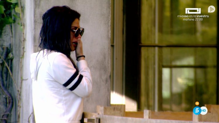 ghoficial's tweet photo. Miriam, despidiéndose de los animales: "Ustedes son la alegría de la casa" #GHVIPGala4 https://t.co/fXmbLa0rZ7