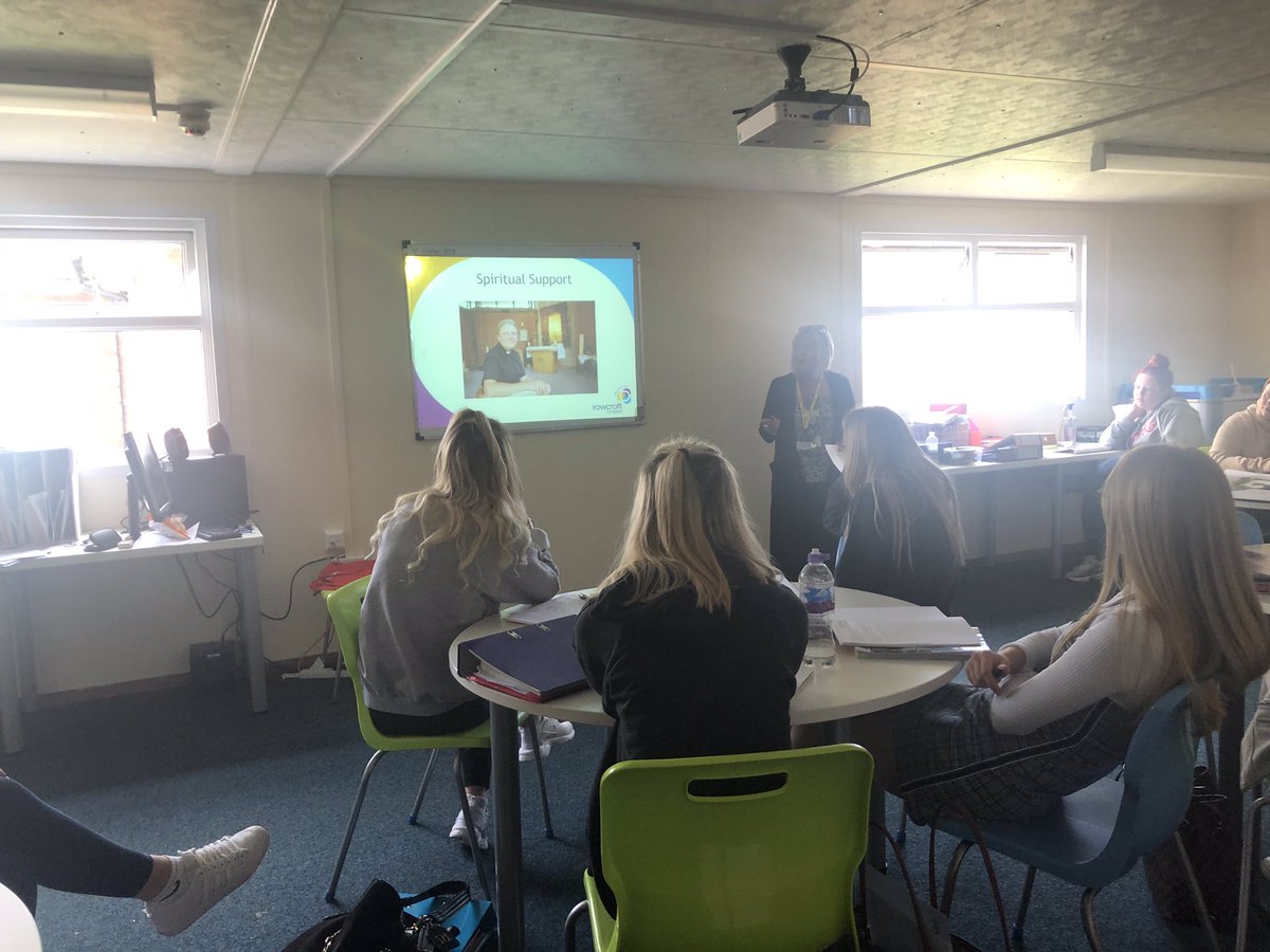 Brixham6thForm's tweet photo. The Health and Social Care students were visited this week by Rowcroft Hospice which caters for a range of patients and families that have life limiting conditions - the students were overwhelmed by the inspirational care the team offer. @RowcroftHospice https://t.co/wEkeZEIxO6