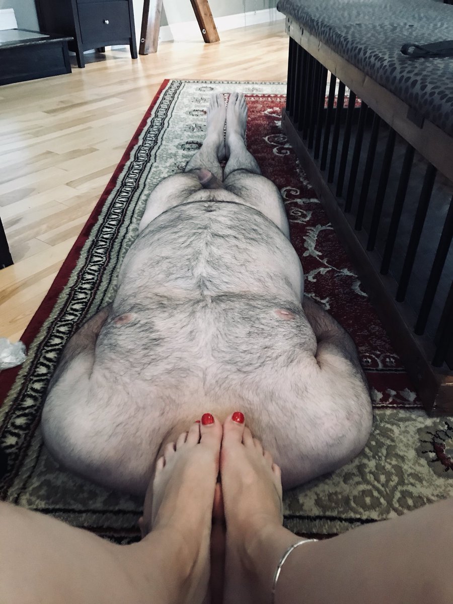 Miss_AvaRose's tweet photo. Such a pleasing foot fetish session with a loyal slave. Loved my feet on his face and teasing him about his cute little cock #SPH #FootFetish #redtoes #FemDom #studioludus https://t.co/7Sj3BC52mI