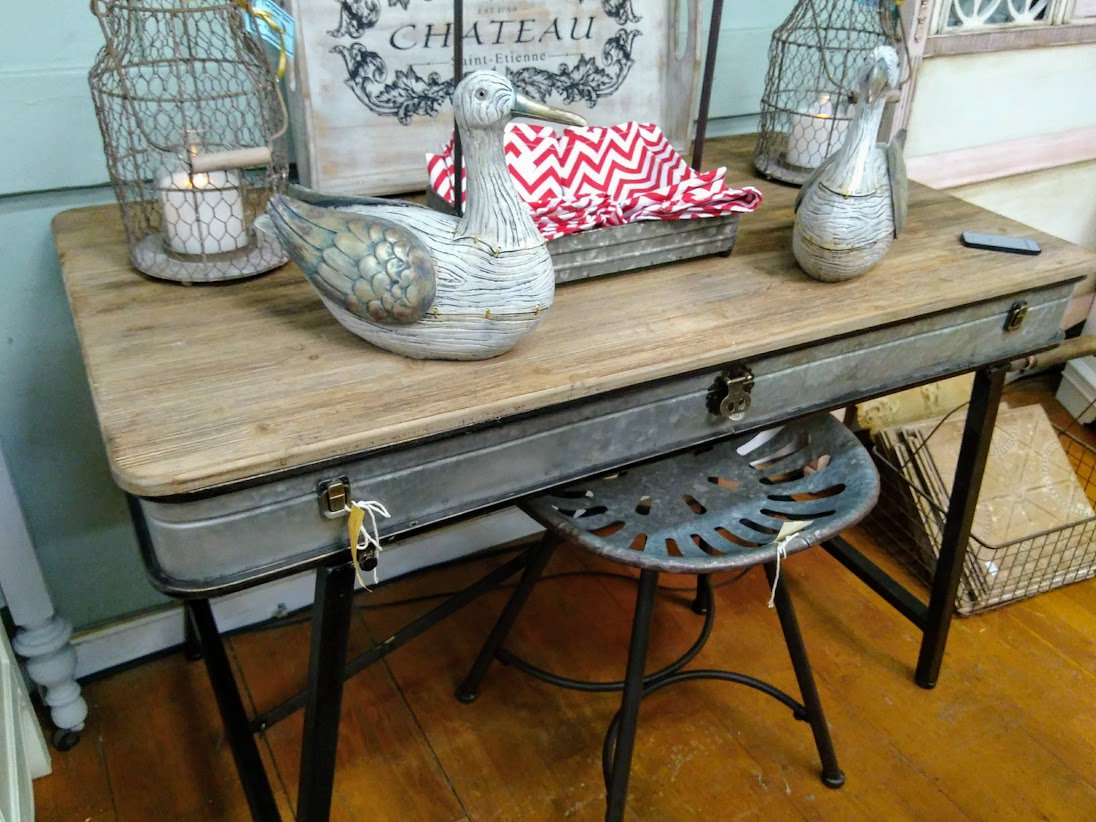 OBCornerStore's tweet photo. Celebrate the fall season w/a sale up to 50% off on #vintagefurniture, #newfurniture, #accessories, #repurposeditems, &amp; #industrialitems. Plus, 10% off #AnnieSloan #ChalkPaint and #AnnieSloanproducts. #TheCornerStore, 4873 #NewportAve, #SanDiego. Oct. 5-31 10:30am-5:30pm daily. https://t.co/ZuqgdIzpAV