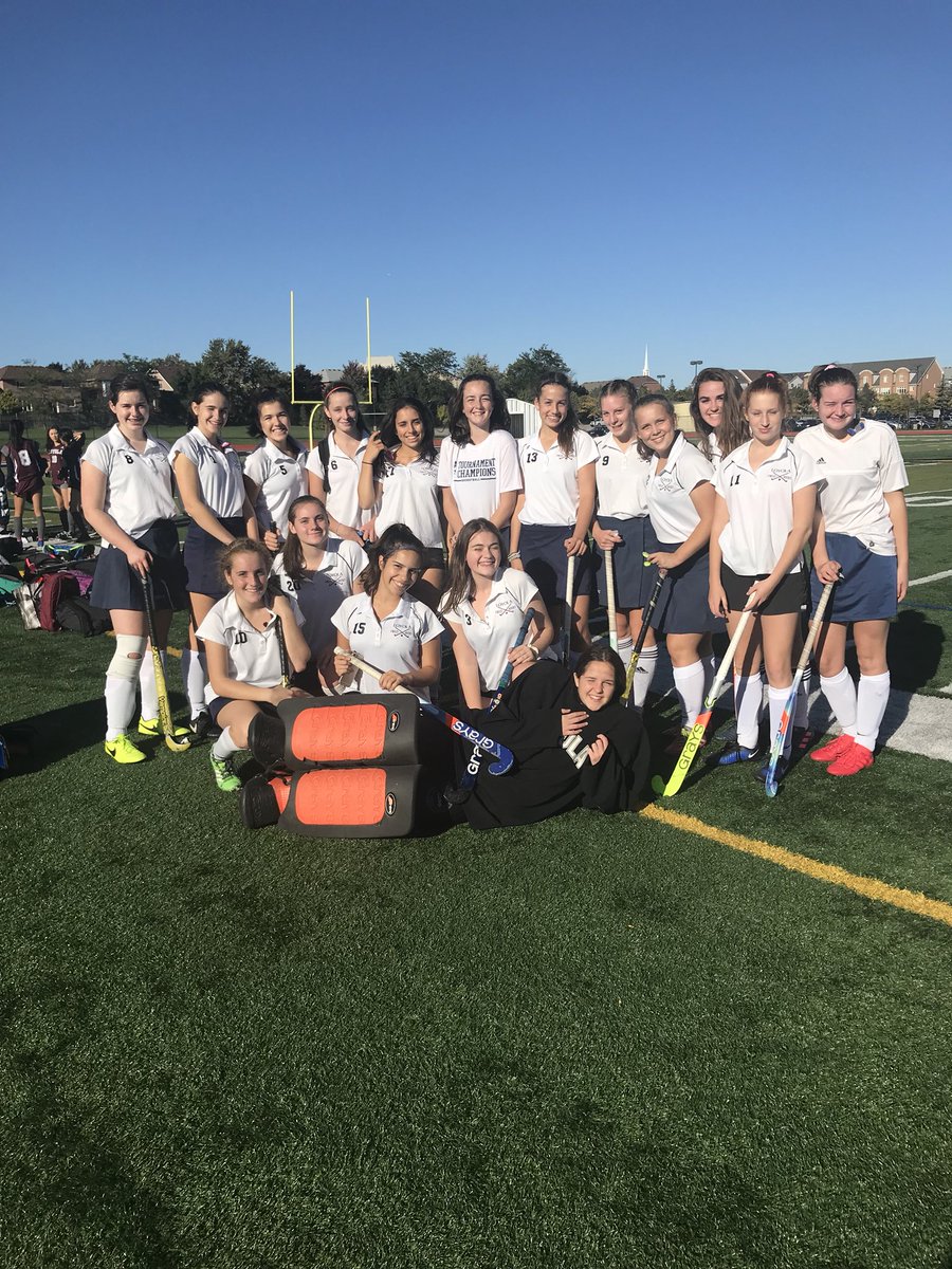 DanniOrlando9's tweet photo. Congrats to our Junior Field Hockey Team in their 3-0 win @LoyolaHawksOak @loyolaAC https://t.co/aZWXKalNEy